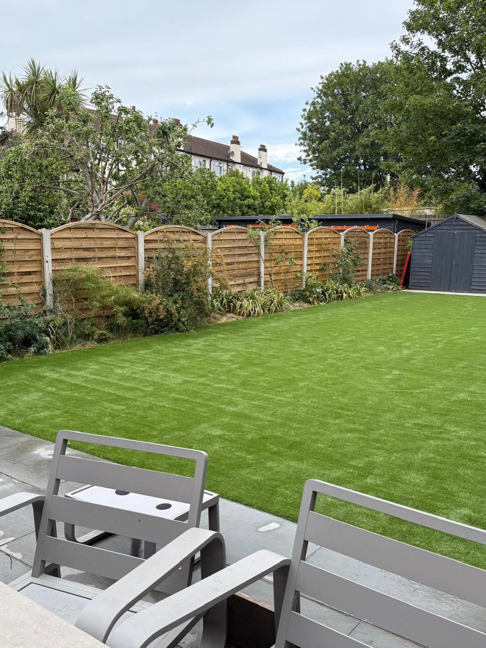 A beautiful install of our 38mm St George artificial grass in this lovely garden